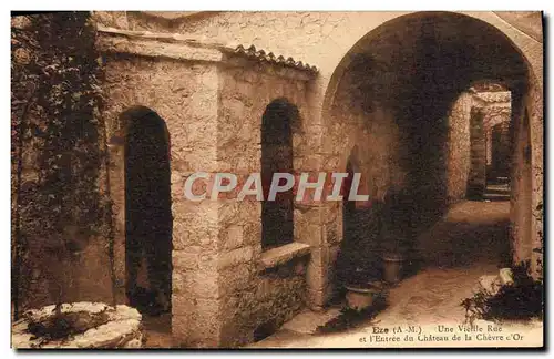 Ansichtskarte AK Eze Une vieille rue et l&#39entree du chateau de la chevre d&#39or