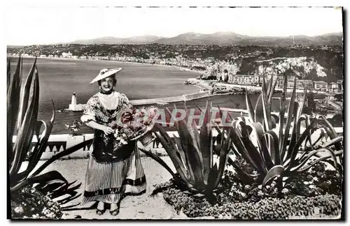 Cartes postales moderne La Cote D&#39Azur Nice Vue Generale Folklore