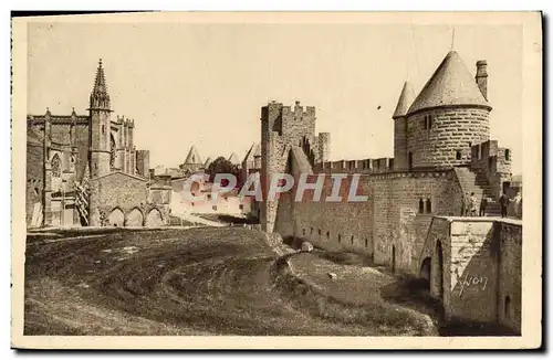 Ansichtskarte AK Cite De Carcassonne Remparts Interieurs Basilique Saint Nazaire