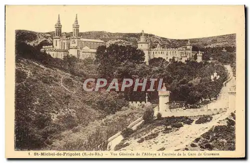 Ansichtskarte AK St Michel de Frigolet Vue generale de l&#39abbaye a l&#39arrivee de la gare de Graveson