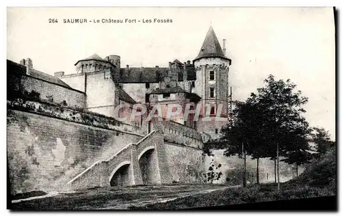 Ansichtskarte AK Saumur Le Chateau Fort Les Fosses