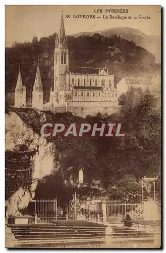 Cartes postales Lourdes La Basilique Et La Grotte