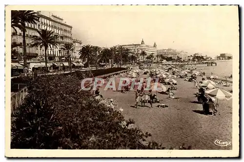 Cartes postales Cannes La Plage Et Les Hotels