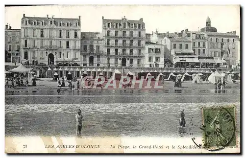 Cartes postales Les Sables D&#39Olonne La Plage Le Grand Hotel Et Le Splendide