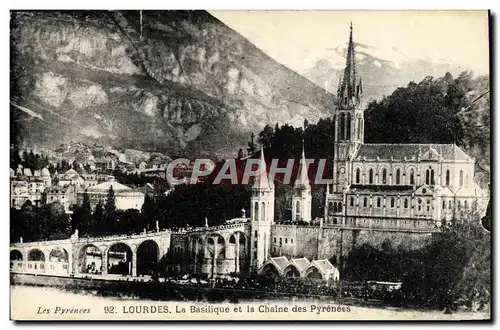 Ansichtskarte AK Lourdes La Basilique Et la Chaine Des Pyrenees