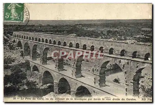 Cartes postales Le Pont Du Gard Vu Du Sommet De La Montagne Qui Borde La Rive Droite du Gardon