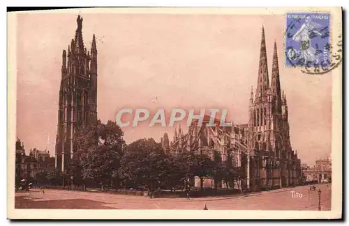 Cartes postales Bordeaux La cathedrale et la tour Pey Berland