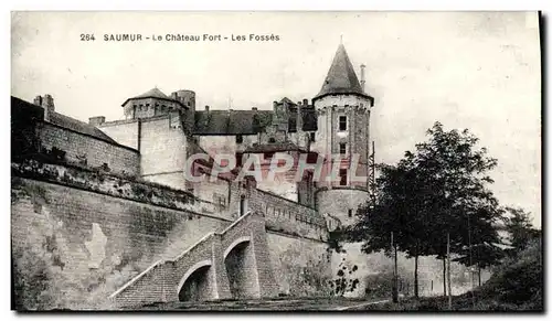 Ansichtskarte AK Saumur Le Chateau Fort Les Fosses