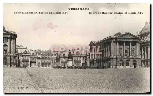 Cartes postales Versailles Cour d&#39honneur Statue de Louis XIV