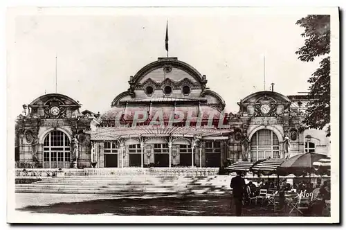 Cartes postales Vichy Facade Du Grand Casino