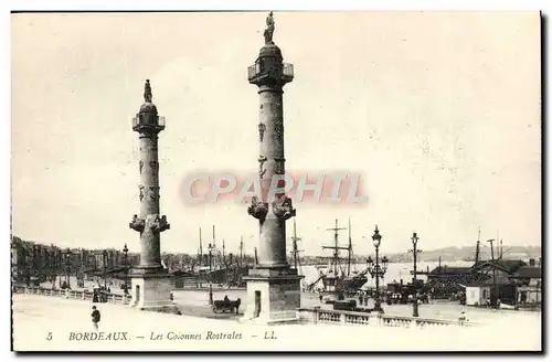 Cartes postales Bordeaux Les Colonnes Rostrales Bateaux