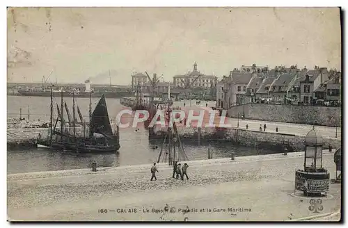 Cartes postales Calais Le Bassin du Palais et la Gare Maritime Bateaux