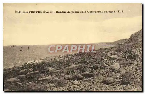 Cartes postales Le Portel Barque de Peche et la Cote Vers Boulogne