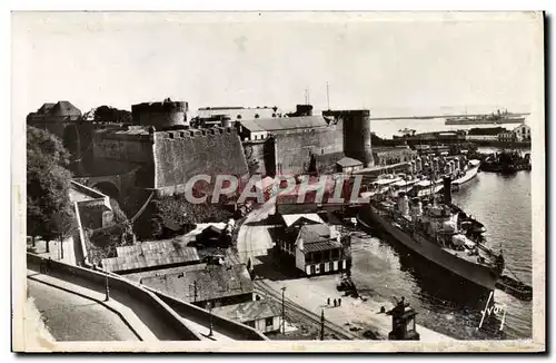 Cartes postales Brest La Chateau et la Rade Bateau