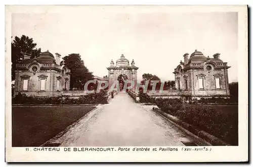 Cartes postales Chateau De Blerancourt Porte d&#39entree et pavillons