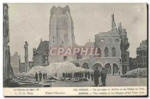 Ansichtskarte AK Arras Ce Qui Reste Dui Beffroi Et De I&#39Hotel De Ville Militaria