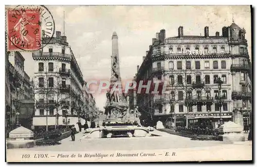 Cartes postales Lyon Place De La Republique Et Monument Carnot