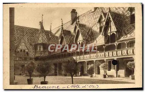 Cartes postales Beaune Cour d&#39honneur de l&#39Hotel Dieu