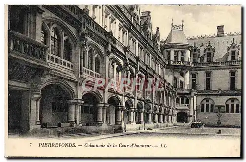 Cartes postales Pierrefonds Colonnade de la Cour d'Honneur