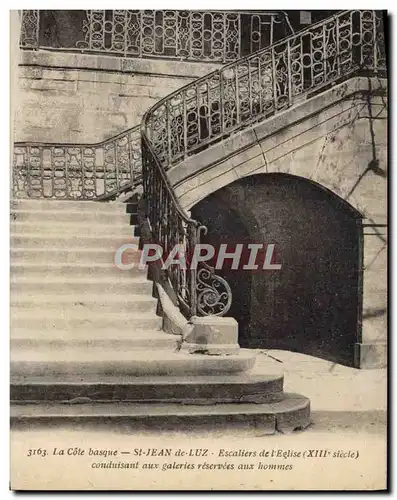 Ansichtskarte AK St Jean De Luz Escaliers De I&#39Eglise conduisant aux galeries reservees aux hommes