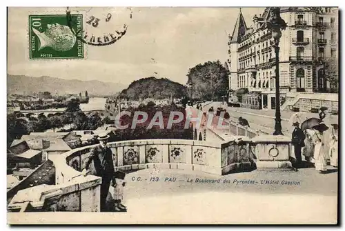 Cartes postales Pau Le Boulevard Des Pyrenees L&#39Hotel Gassion