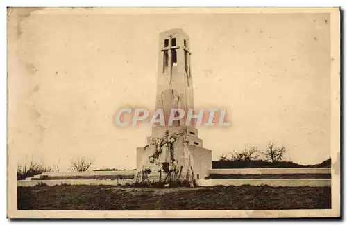 Ansichtskarte AK Vauquois Monument Eleve A La Memoire Des Poilus Militaria