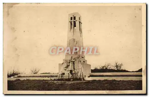 Cartes postales Vauquois Monument Eleve A La Memoire Des Poilus Militaria