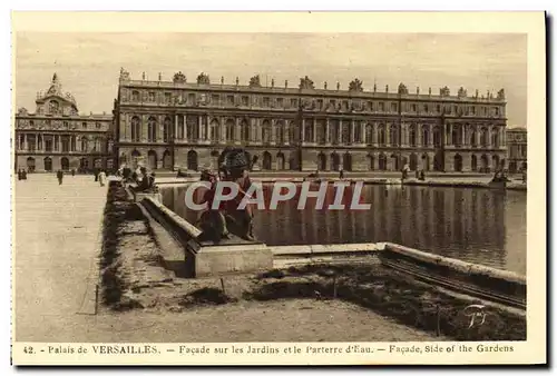 Cartes postales Versailles Le Chateau Facade sur les jardins et le parterre d&#39eau