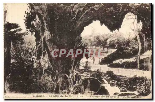 Cartes postales Nimes Jardin De La Fontaine Interieur de la grotte
