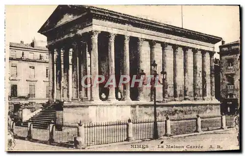 Cartes postales Nimes La Maison Carree