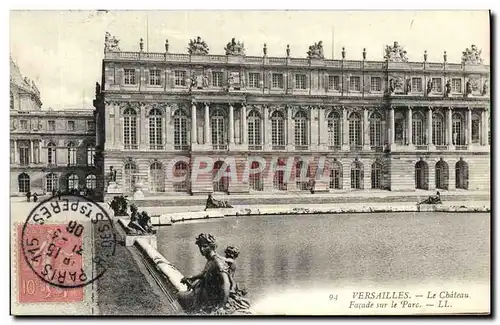 Ansichtskarte AK Versailles Le Chateau Facade Sur Le Parc