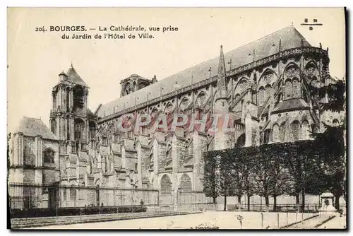 Ansichtskarte AK Bourges La Cathedrale Vue Prise Du Jardin De l&#39Hotel De Ville