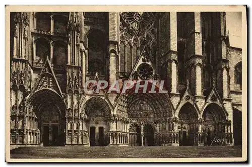 Ansichtskarte AK Bourges La Cathedrale Les cinq Portails de la Facade