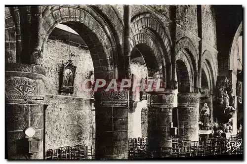 Cartes postales moderne Perros Guirec Interieur de l'Eglise Vieilles colonnes romanes