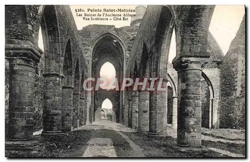 Ansichtskarte AK Pointe Saint Mathieu Les Ruines de l&#39Ancienne Abbaye Vue Interieure Cote Est