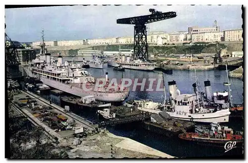 Cartes postales moderne Brest L&#39Arsenal Bateaux