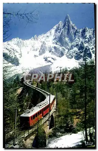 Cartes postales moderne Chamonix Mont Blanc Le Chemin De Fer Du Montenvers et l&#39aiguille du Dru