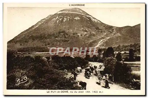 Cartes postales L&#39Auvergne Le Puy De Dome Vu Du Pied