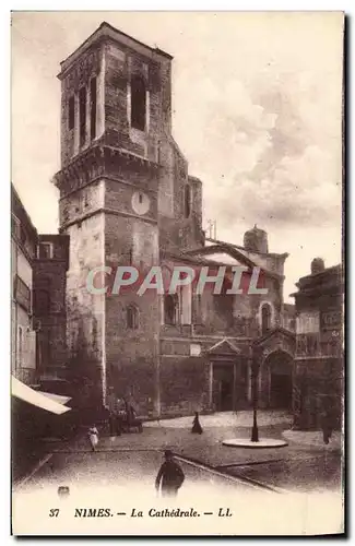 Cartes postales Nimes La Cathedrale