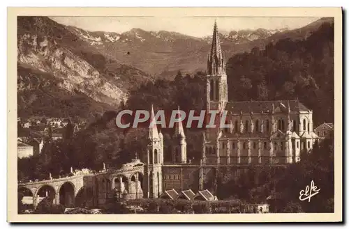 Cartes postales Lourdes Les Rampes Et La Basilique Au Fond l&#39Arbiden