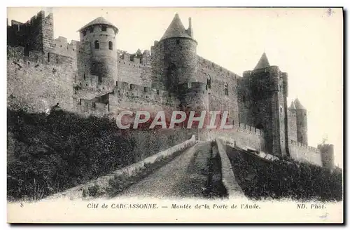 Ansichtskarte AK Carcassonne Montee de la porte de l&#39Aude