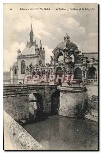 Cartes postales Chateau de Chantilly L'entree principale et la chapelle