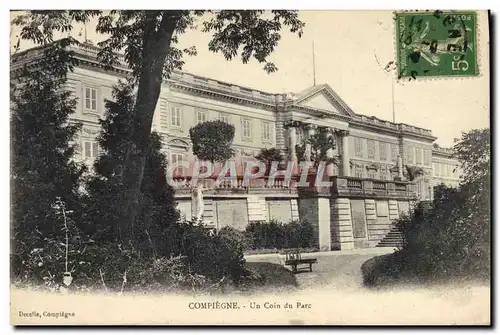 Cartes postales Compiegne Un coin du parc