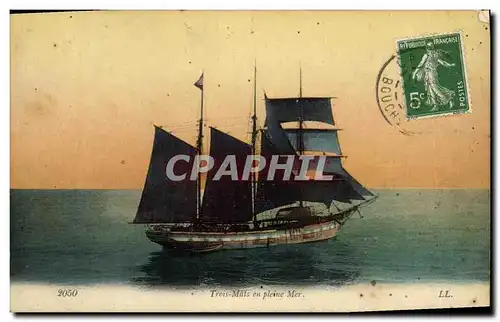 Cartes postales Bateau de peche Trois Mats en plein mer