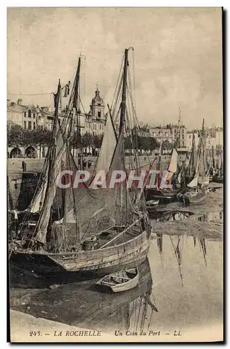 Ansichtskarte AK Bateau de peche La Rochelle Un coin du port