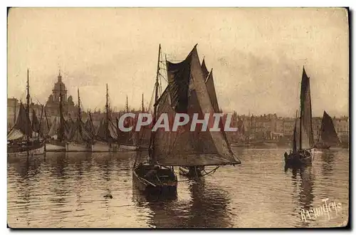 Cartes postales Bateau de peche Port de la Rochelle vers la grosse horloge