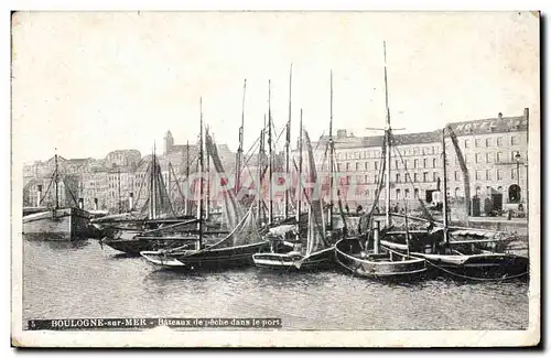 Cartes postales Bateaux de peche dans le port Boulogne sur Mer