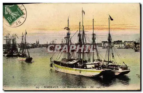 Cartes postales Bateau de peche Bordeaux Les morutiers en rade