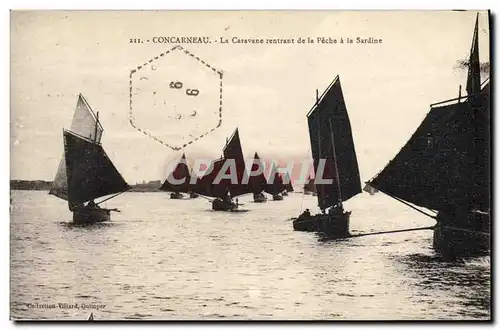 Cartes postales Bateau de peche Concarneau La caravane rentrant de la peche a la sardine