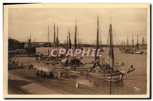 Cartes postales Bateau de peche Bordeaux La rade